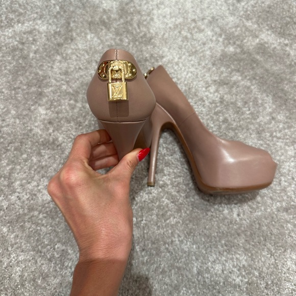 Louis Vuitton platform heels - Picture 4 of 6